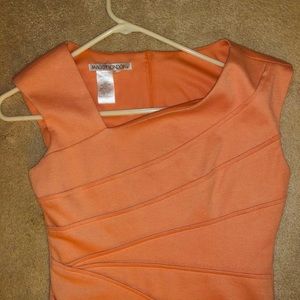 Maggy London size 4 peach bodycon dress